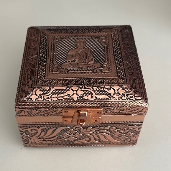 New Handcrafted In India Small Jewelry Box - Picture 11 of 12